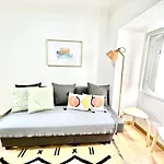 Center Alfama شقة