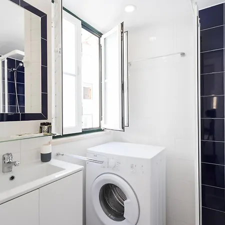 センター アルファマ